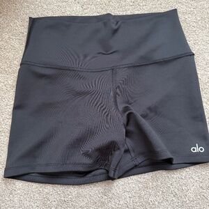 Alo high rise airlift energy short athletic biker shirt size M